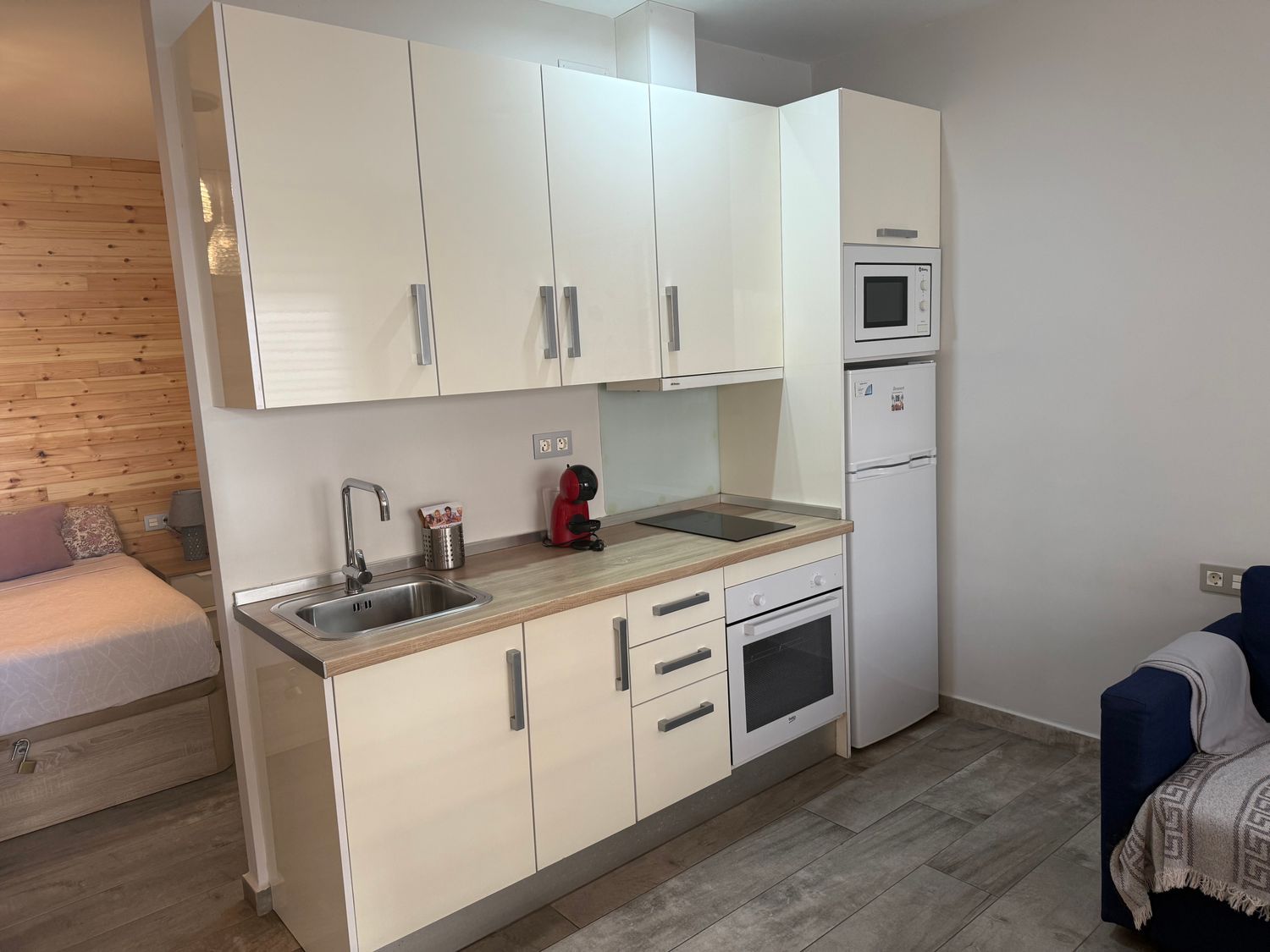 Estudio en calle de la Luna, 25 - Foto 2