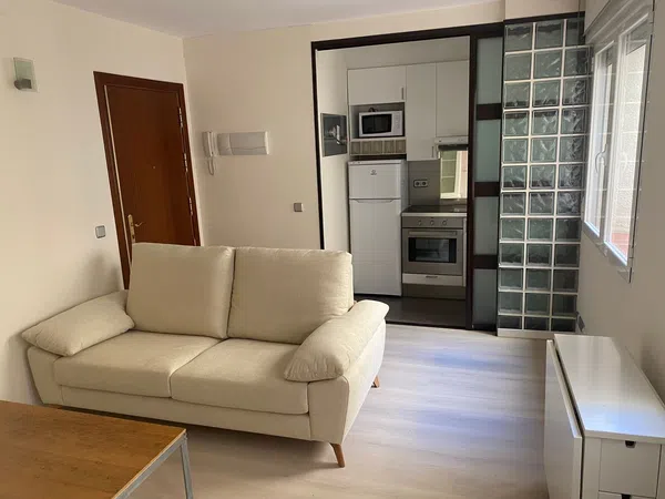 Piso en calle agustín de foxá, 16