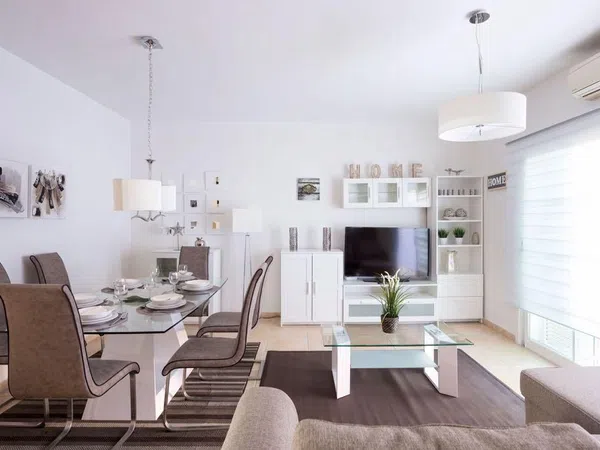 Chalet adosado en calle Dalia, 34