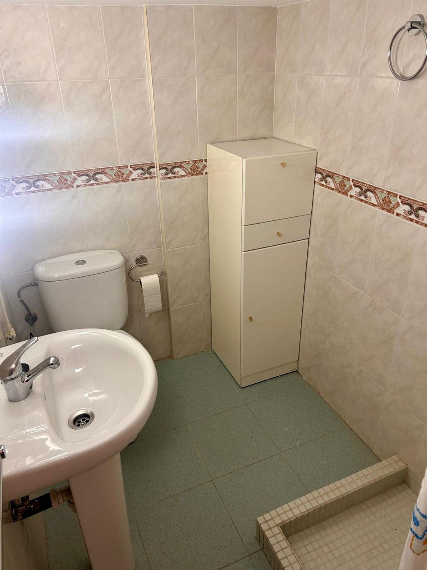 Chalet adosado en Urb. el capricho Barrio Alcolea - Foto 5