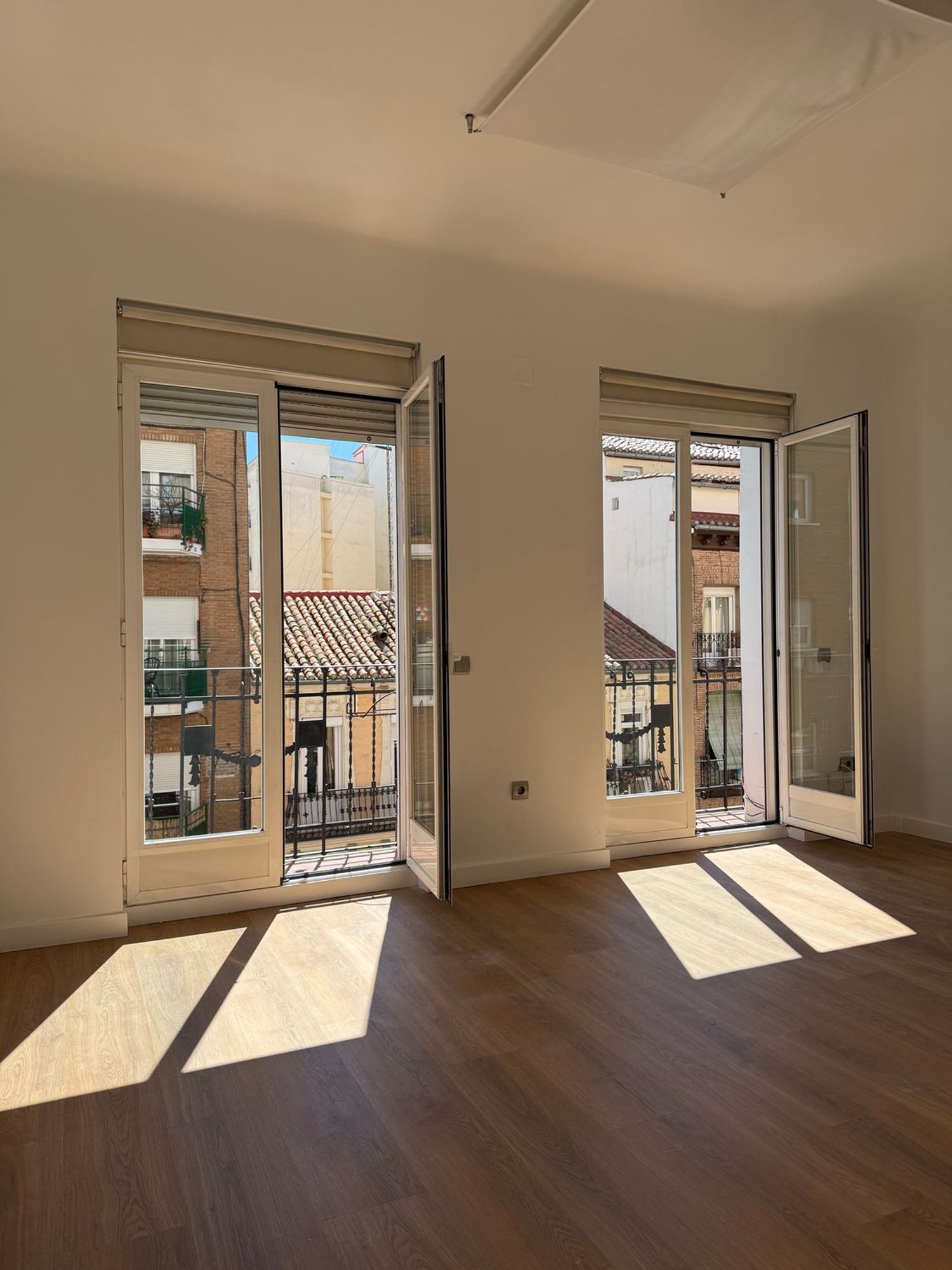 Piso en calle de María de Guzmán, 3 - Foto 3