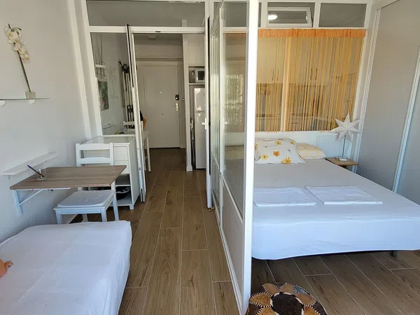 Estudio en calle de la Salut, 5 - Foto 8