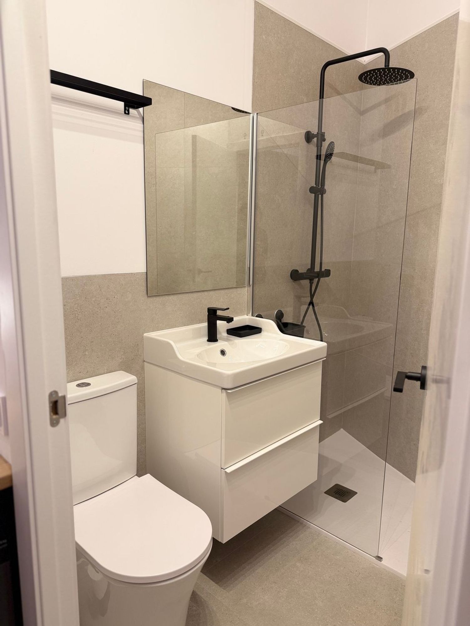 Estudio en avenida Lluís Companys i Jover, 27 - Foto 16