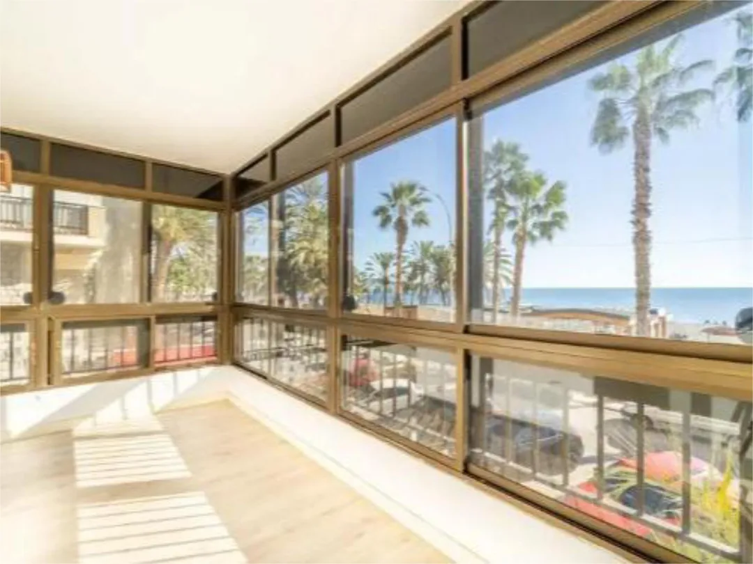 Piso en  Calle Pintor Guerrero del Castillo 2 - Foto 15