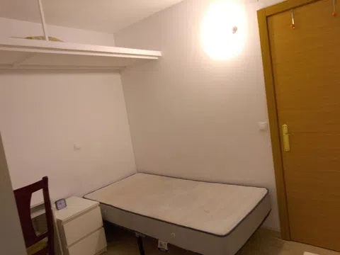 Piso en Peironcely, 17