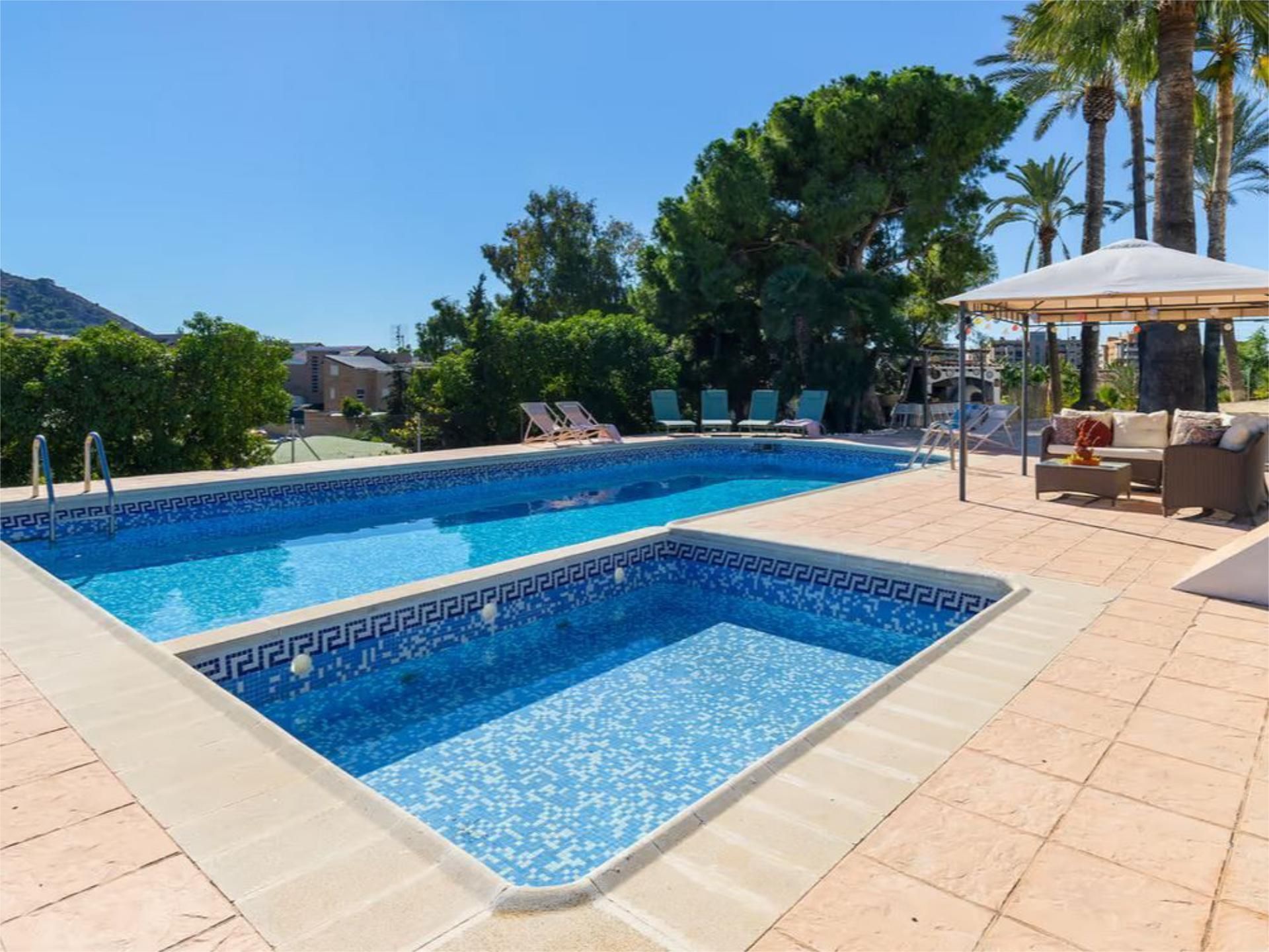 Chalet en  Calle de los Hermanos Álvarez Quintero 14 - Foto 3