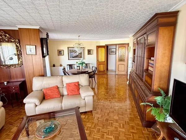 Piso en calle de Ramon Berenguer III, 1 - Foto 1