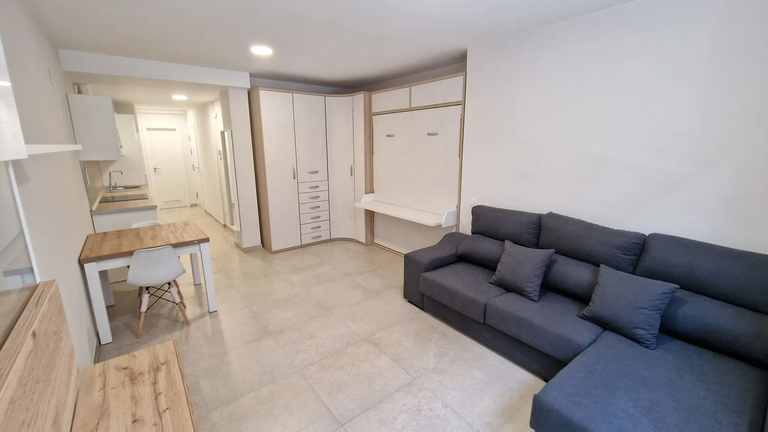 Estudio en calle Santiago Cazorla Leon Historiador, 22 - Foto 1