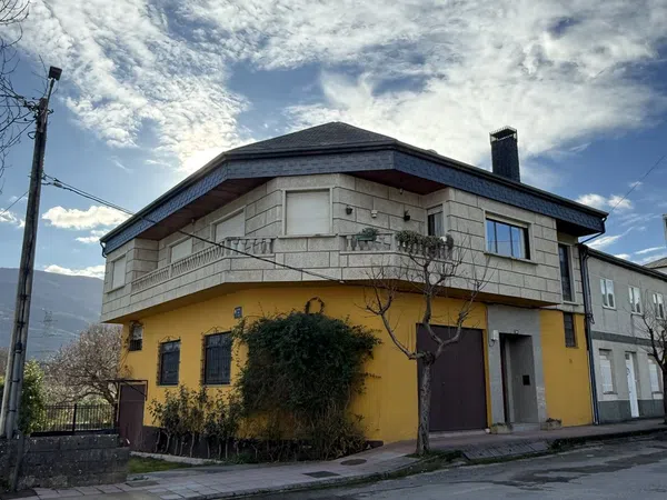 Casa o chalet independiente en Calle de San Tirso, 25 - Foto 1