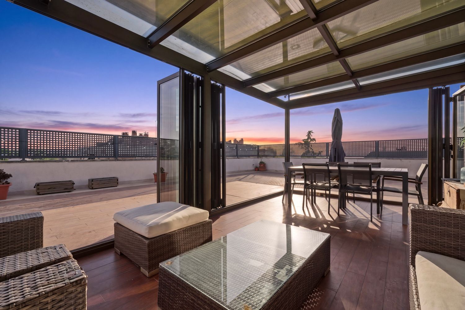 Dúplex en Barrio Mirasierra - Foto 1