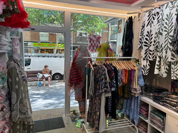 Tienda de ropa en traspaso en Avenida de la Generalitat, 82 - Foto 9