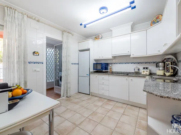 Chalet adosado en Avenida Pintor Pérez Gil, Alicante Golf - Foto 8