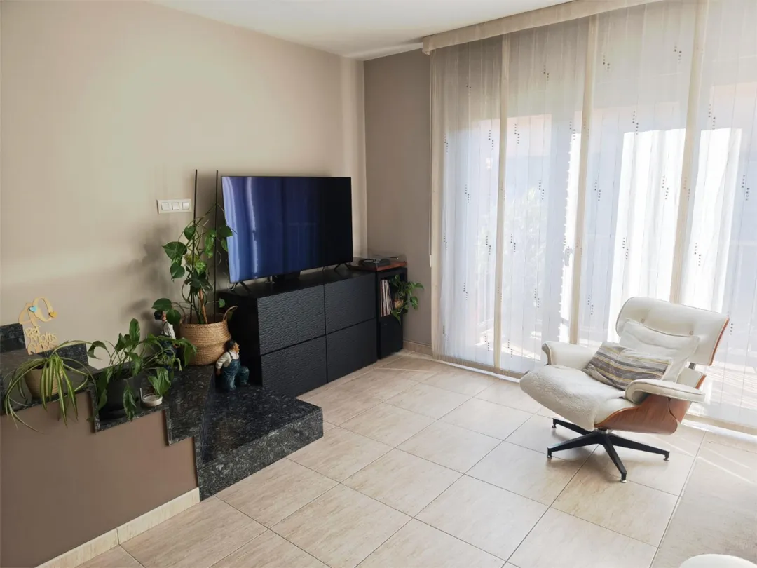 Casa adosada en  Carrer de Rector de Vallfogona 51 - Foto 7