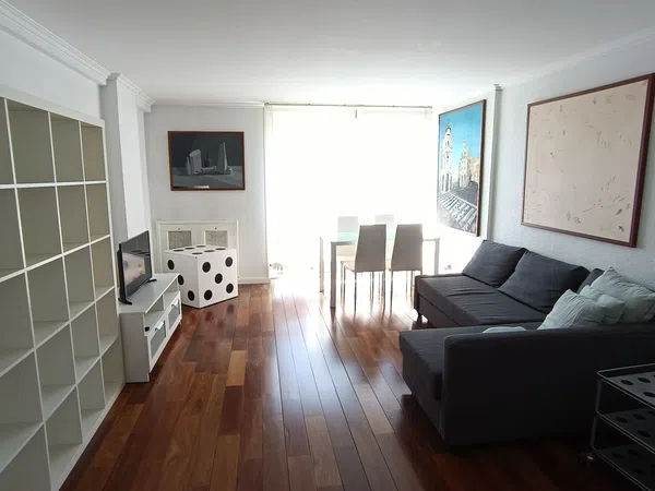 Estudio en calle del Pez Volador, 32