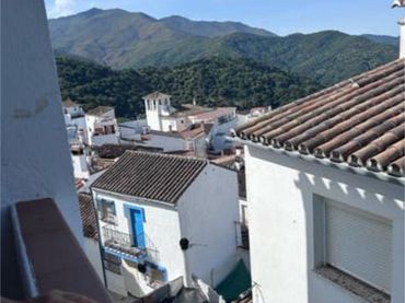 Chalet en Zona alta, con aparcamiento - Foto 4