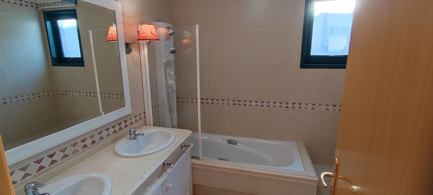 Chalet adosado en Elviña - A Zapateira - Foto 25