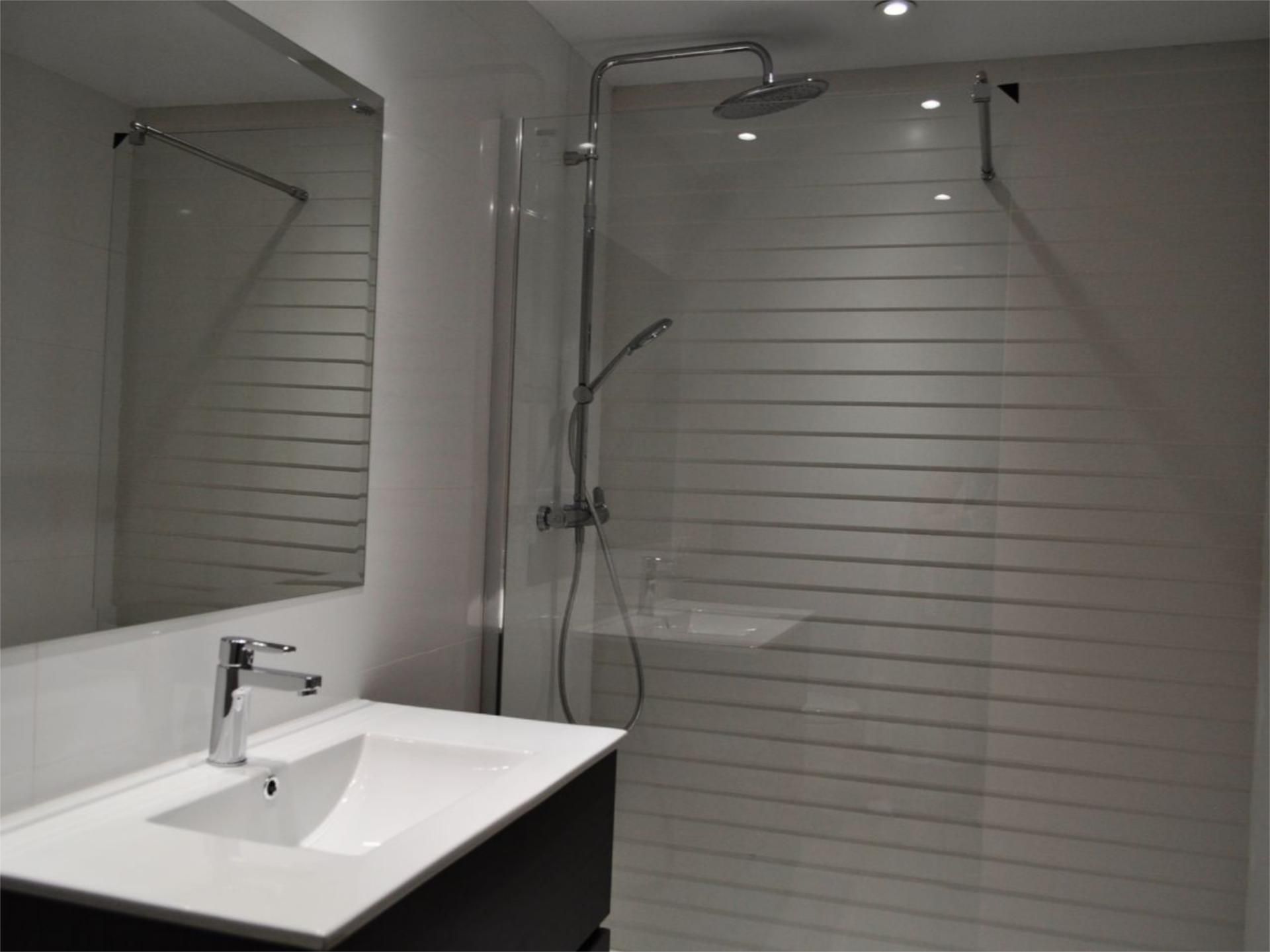 Piso en  Carrer de Lluís Fàbregas 1 - Foto 3