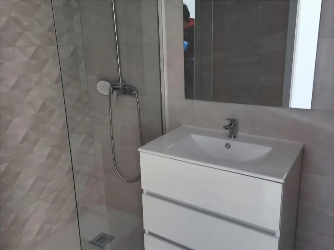 Piso en  Calle Conde de Guadalhorce 10 - Foto 10