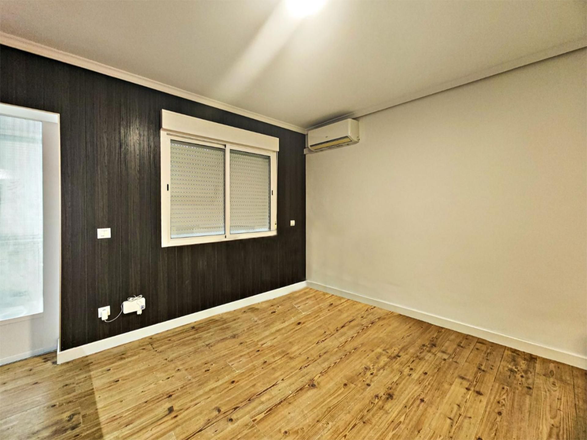 Piso en  Calle Almuradiel 280