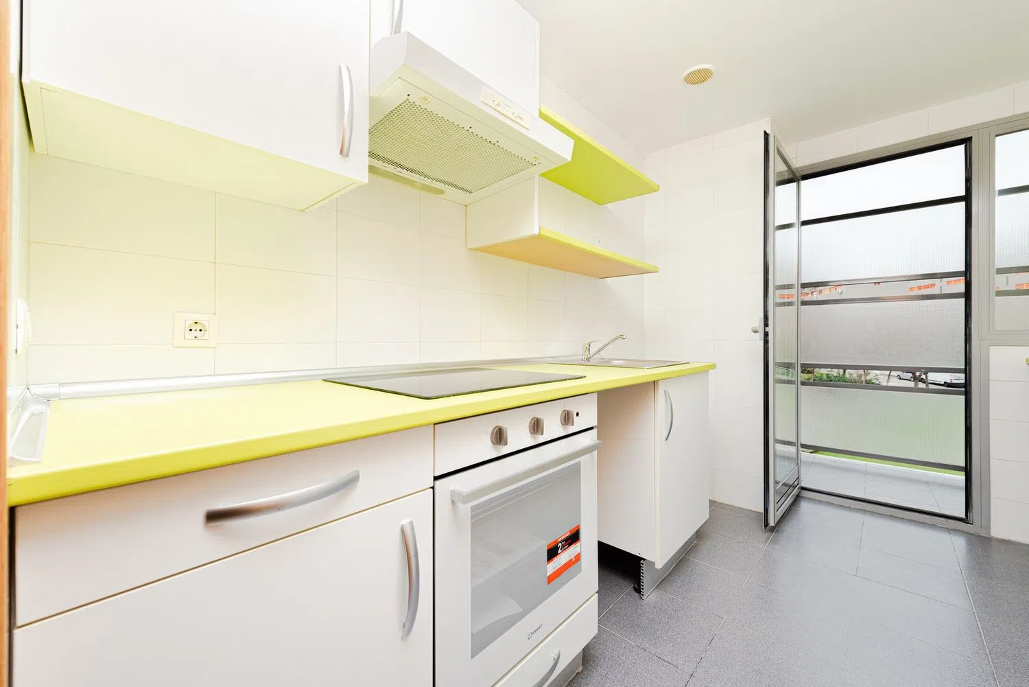 Piso en calle del Jacobeo - Foto 10