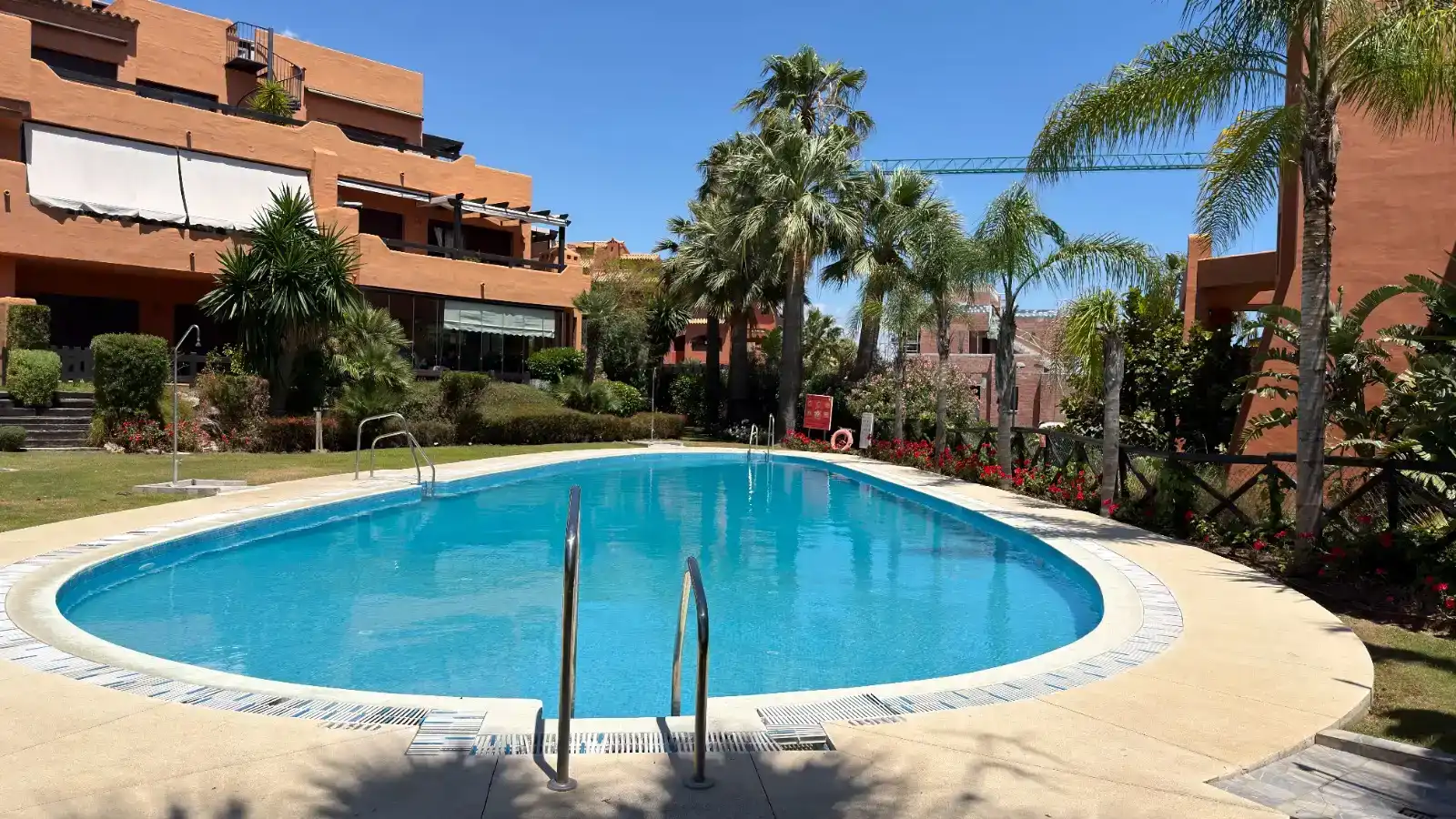 Apartamento en  Calle Moreno Torroba 22 - Foto 7