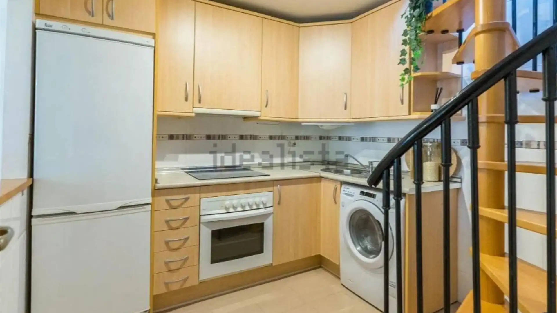 Ático en  Calle del Capitán 37 - Foto 5