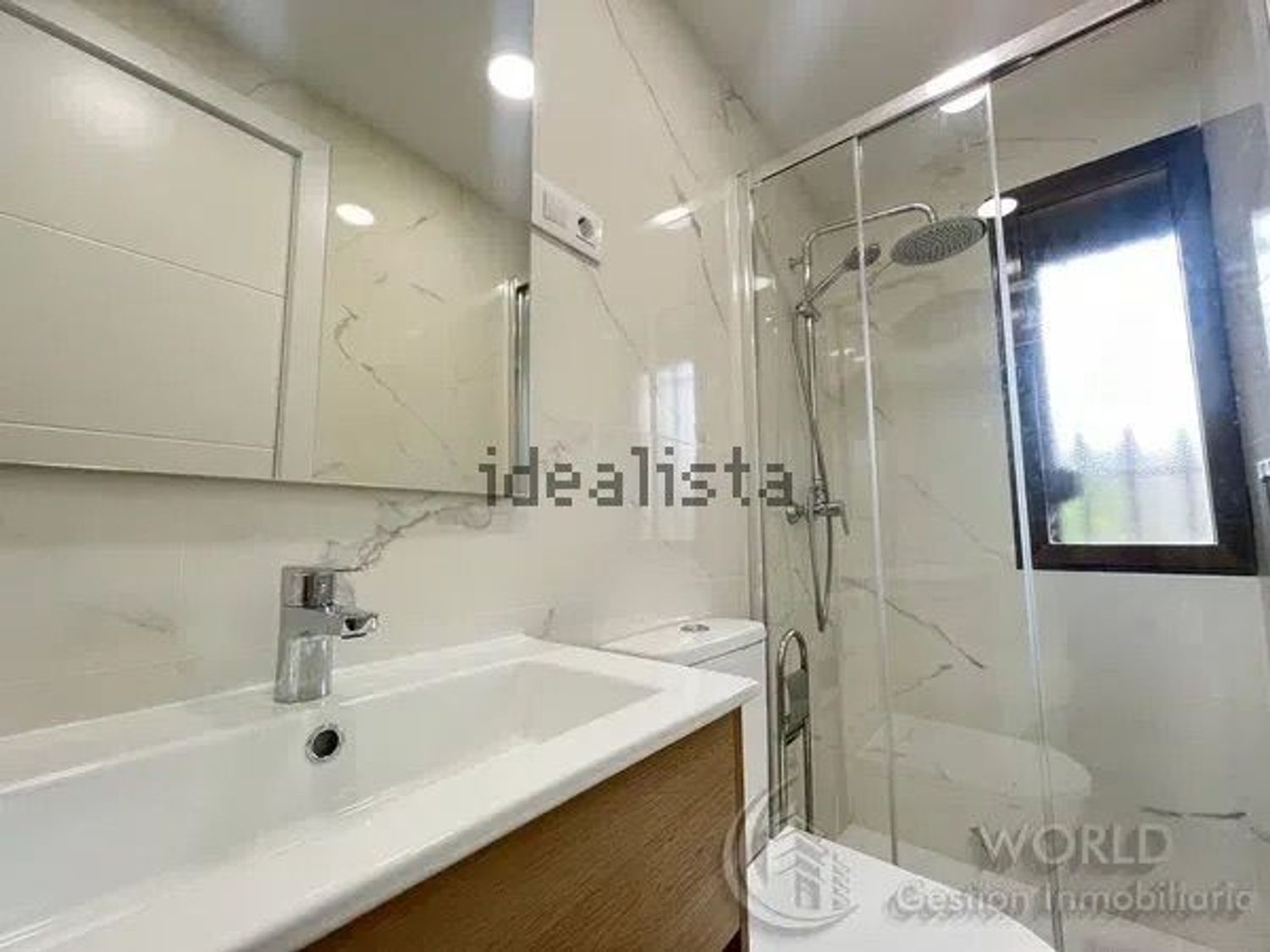 Piso en calle de Fernández de los Ríos, 8 - Foto 1