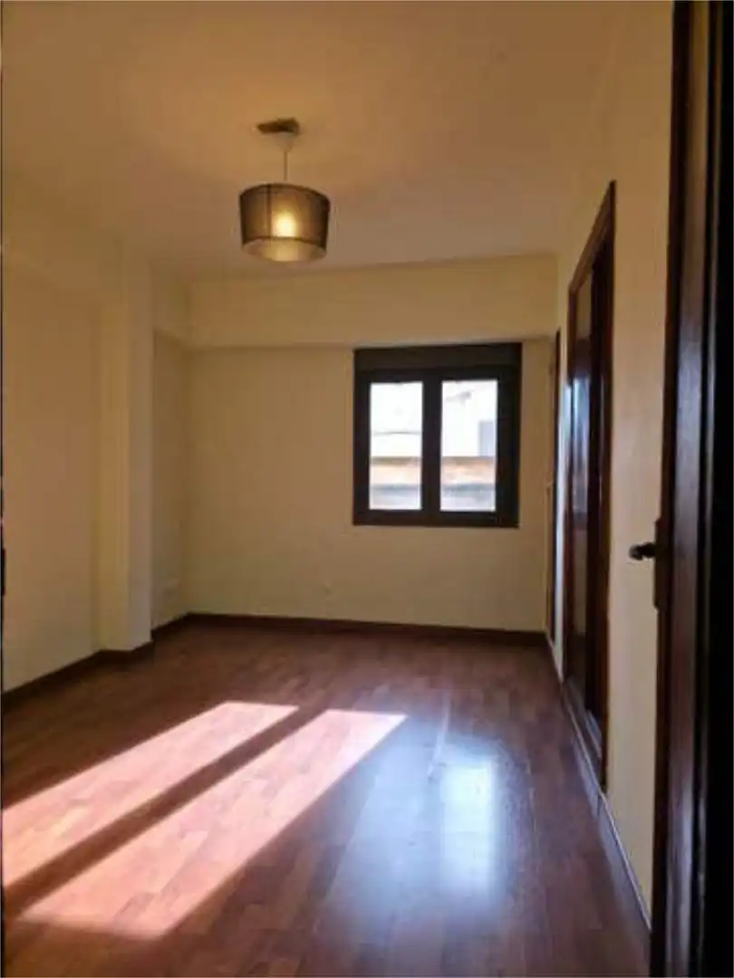 Piso en Calle Ramón Muntaner - Foto 3