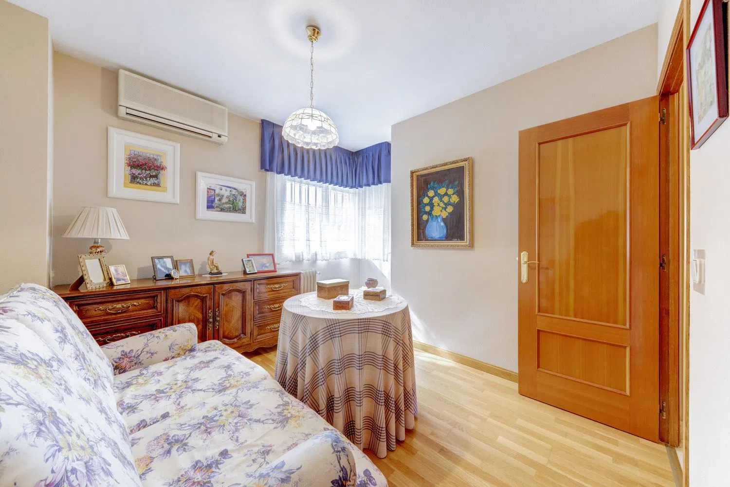 Chalet adosado en Barrio Valdezarza - Foto 32