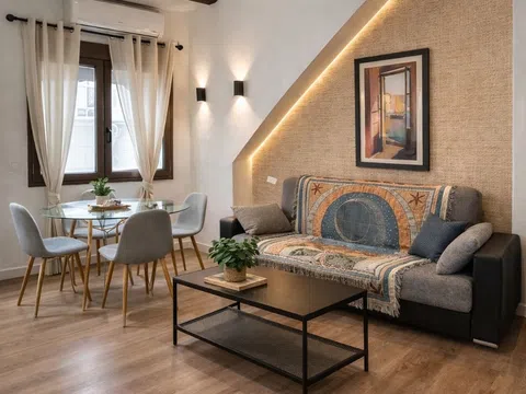 Piso en calle de la Reina, 130 - Foto 1