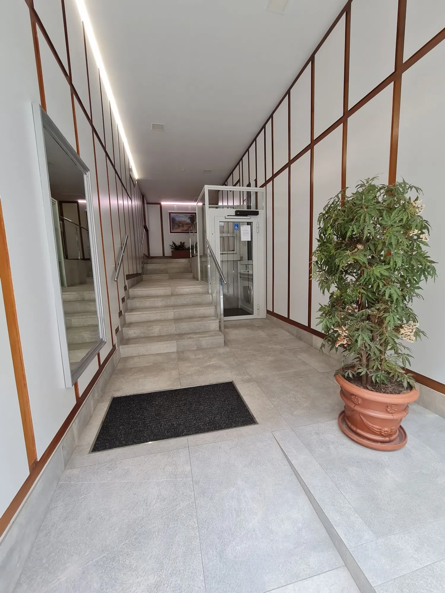 Piso en calle Floranes, 10 b - Foto 1