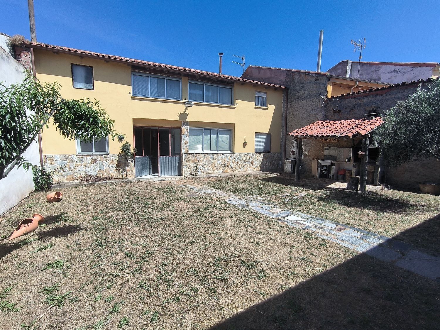 Casa de pueblo en Calle Máximo Casado Carrera, 6 - Foto 2