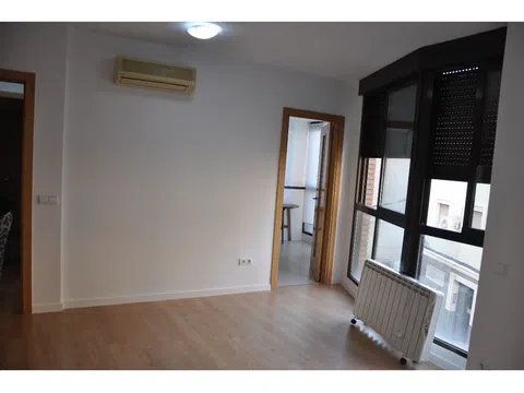 Piso en travesía de Palomeras, 8