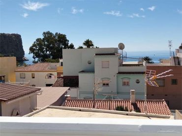 Casa adosada en Calahonda - Foto 4