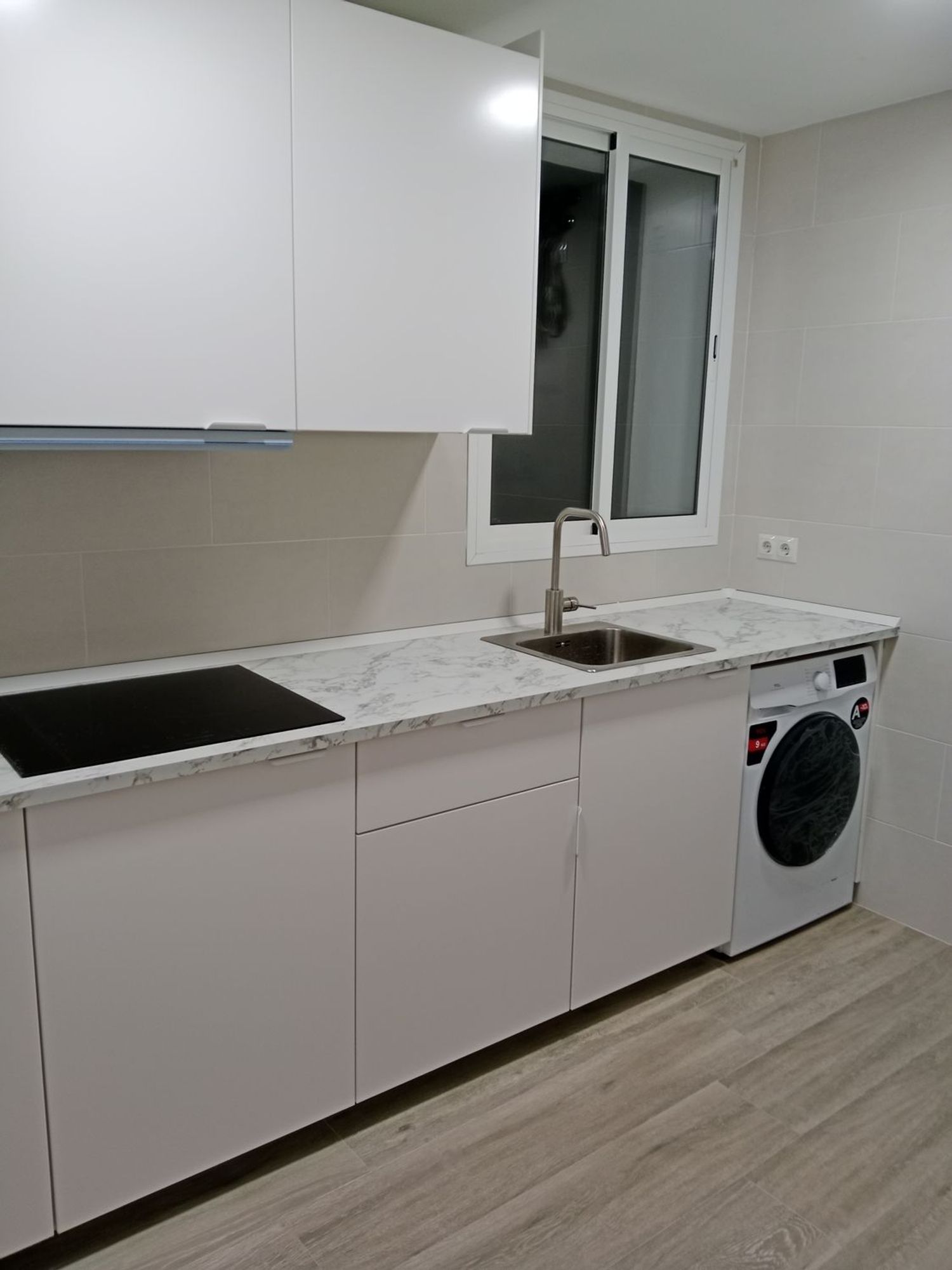 Piso en calle Almadén de la Plata, 20 - Foto 6