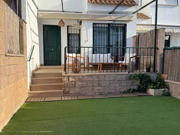 Chalet adosado en Avenida Magallanes, 52, Nuevo Portil, Nuevo Portil - Foto 1