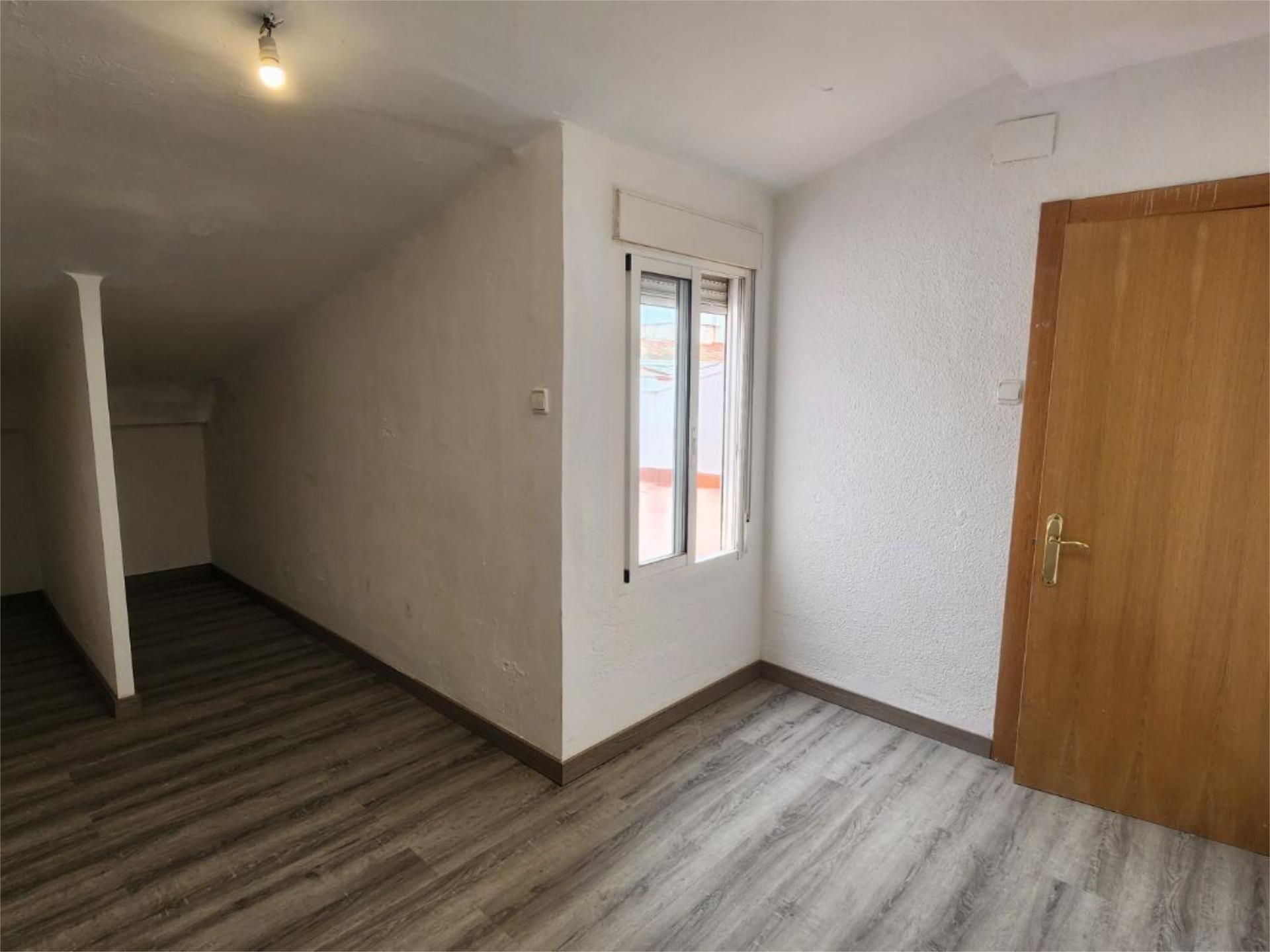 Piso en  Calle de María Lostal 32 - Foto 15