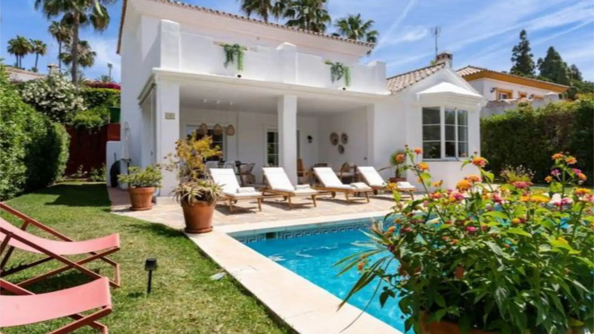 Casa adosada en  Avenida del Cortijo 5 - Foto 1