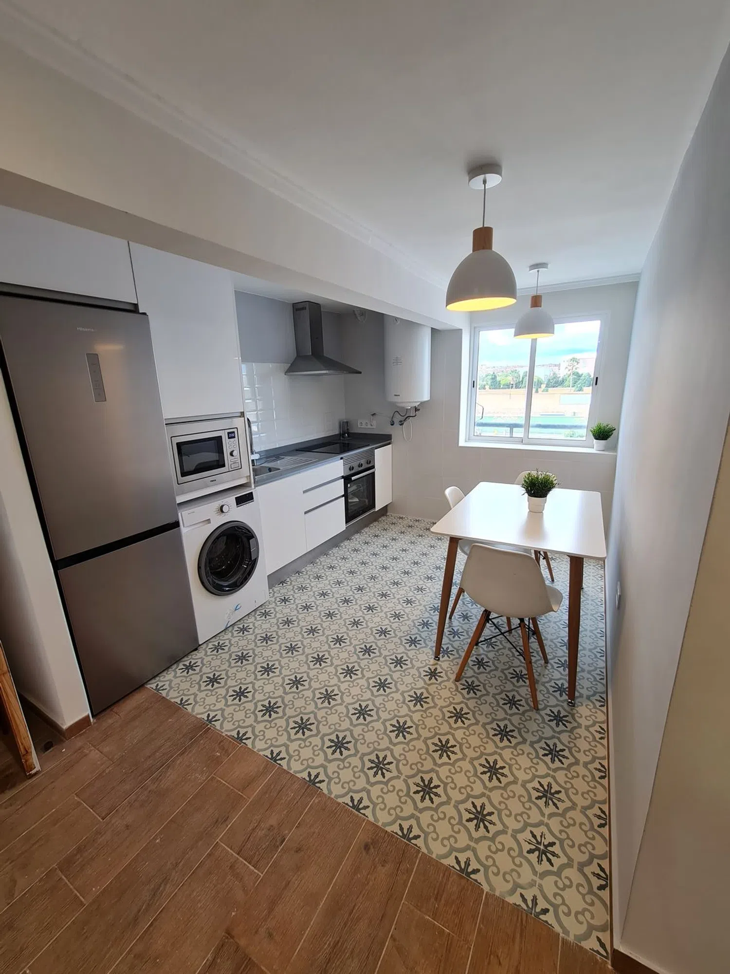 Piso en calle de Campillo de Altobuey, 16 - Foto 2