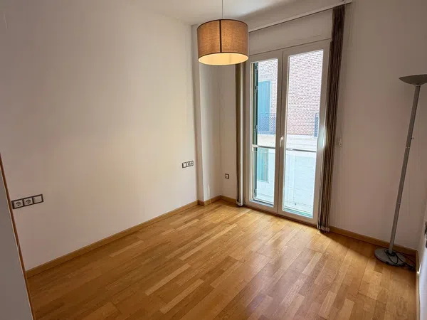 Piso en Calle Trinidad Grund, 32, Ensanche Centro - Soho - Foto 4