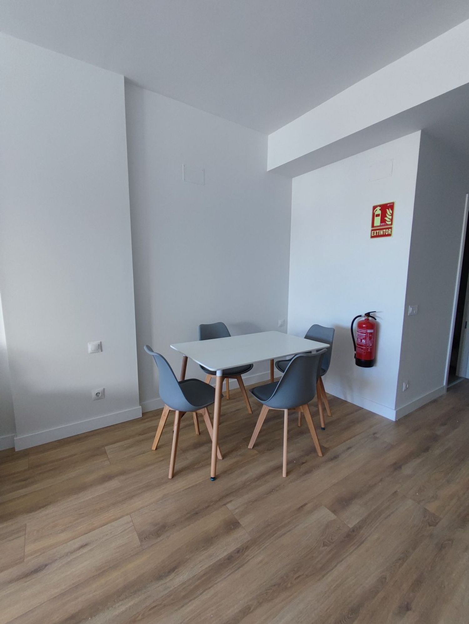 Estudio en Paseo de Europa, 30 - Foto 4