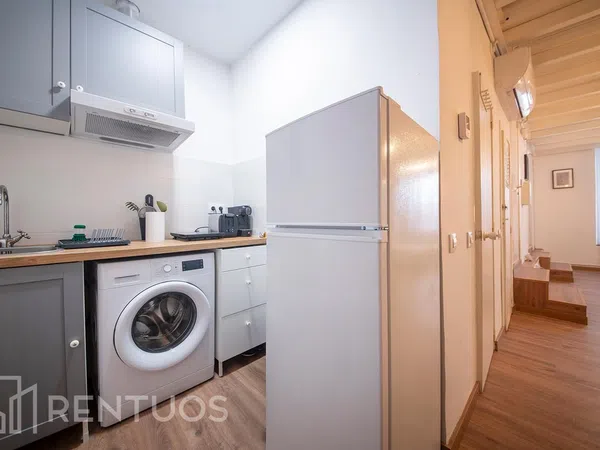 Estudio en calle de Ferran - Foto 5