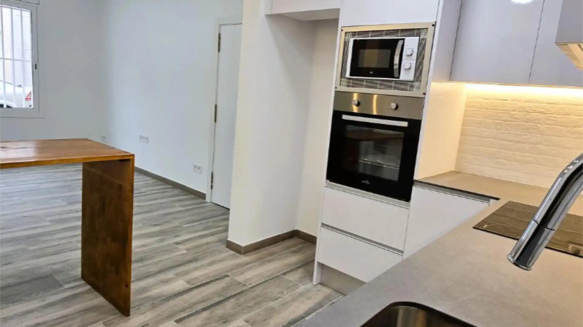 Piso en  Carrer de Concepción Arenal 144 - Foto 7