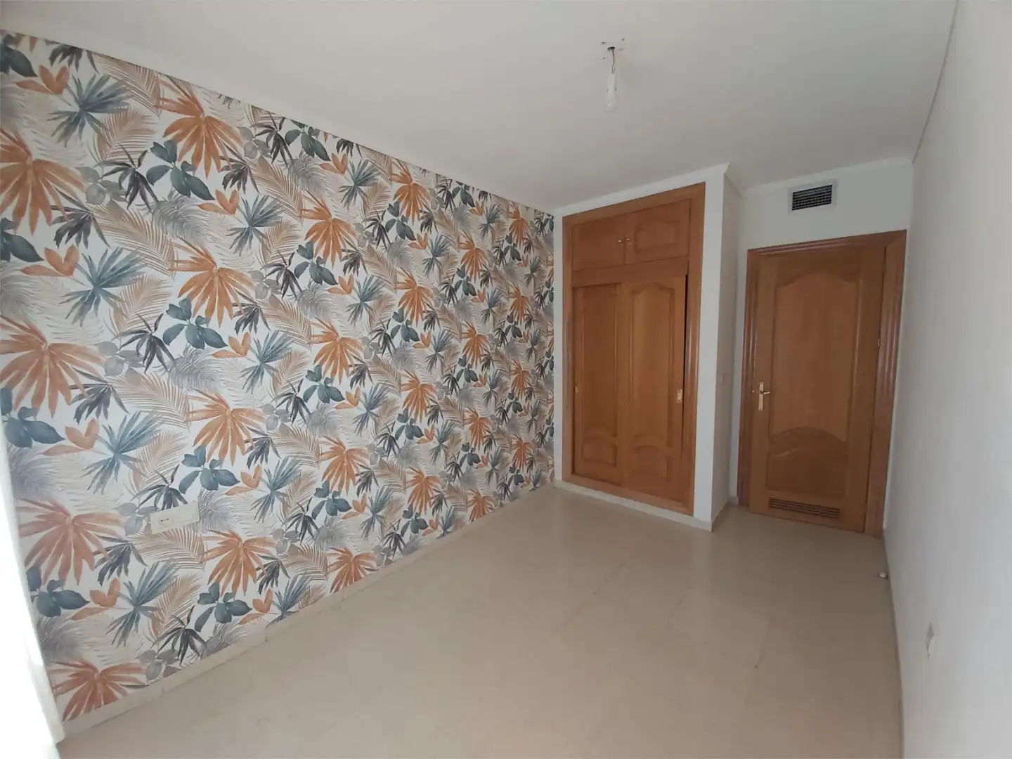 Piso en  Plaza del Escultor Ruiz Olmos 5 - Foto 5