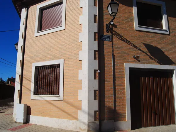 Chalet adosado en Calle Barbotan, 15 - Foto 1