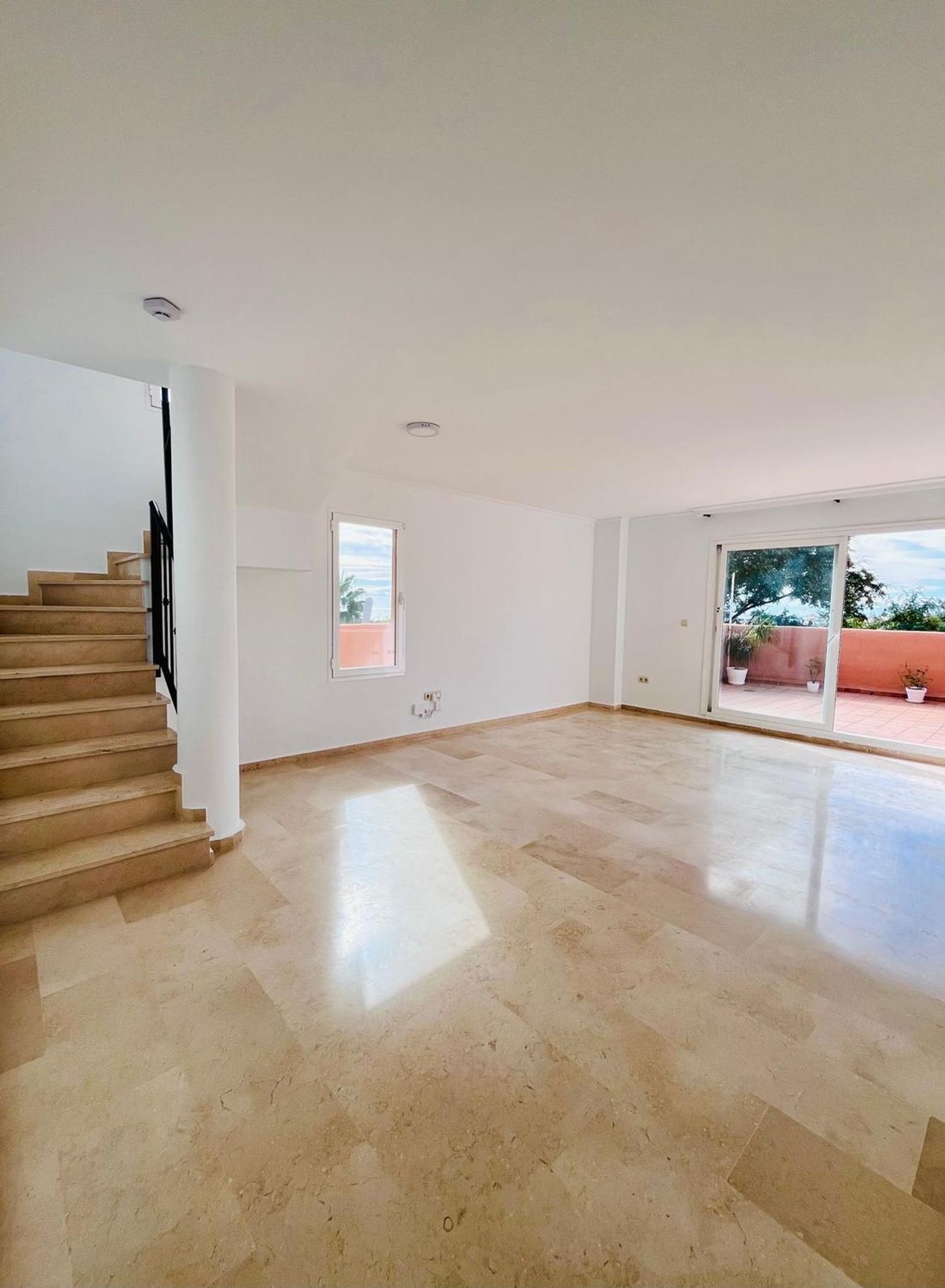 Dúplex en calle Lirio, 2 - Foto 1