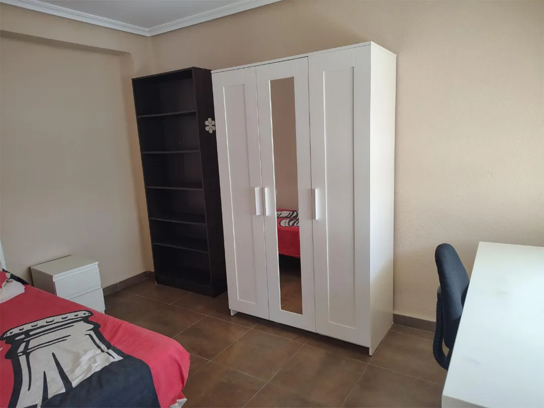 Piso en  Carrer del Monestir de Poblet 6 - Foto 3