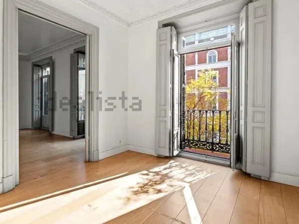 Piso en calle Velázquez, 117