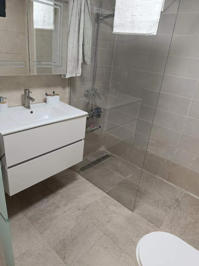 Planta baja en  Carrer del Marqués de Montortal 45 - Foto 1