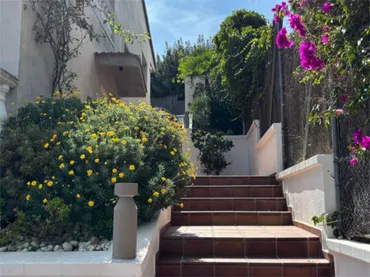 Chalet en  Carrer de Josep Gallart i Parera 14 - Foto 2